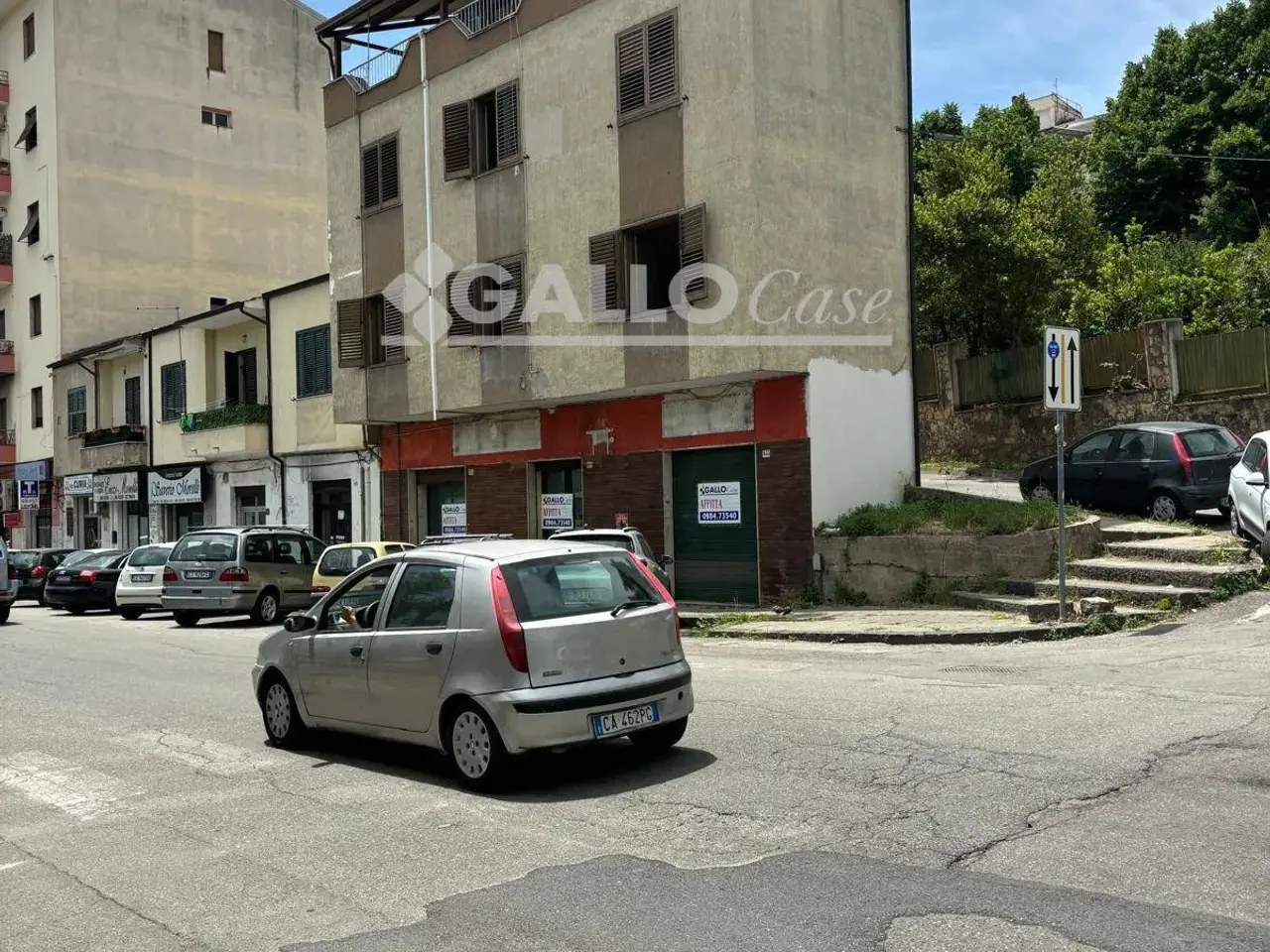 Negozio in Viale della Repubblica, 132, 87100, Cosenza, Cosenza, {3} - Foto 2