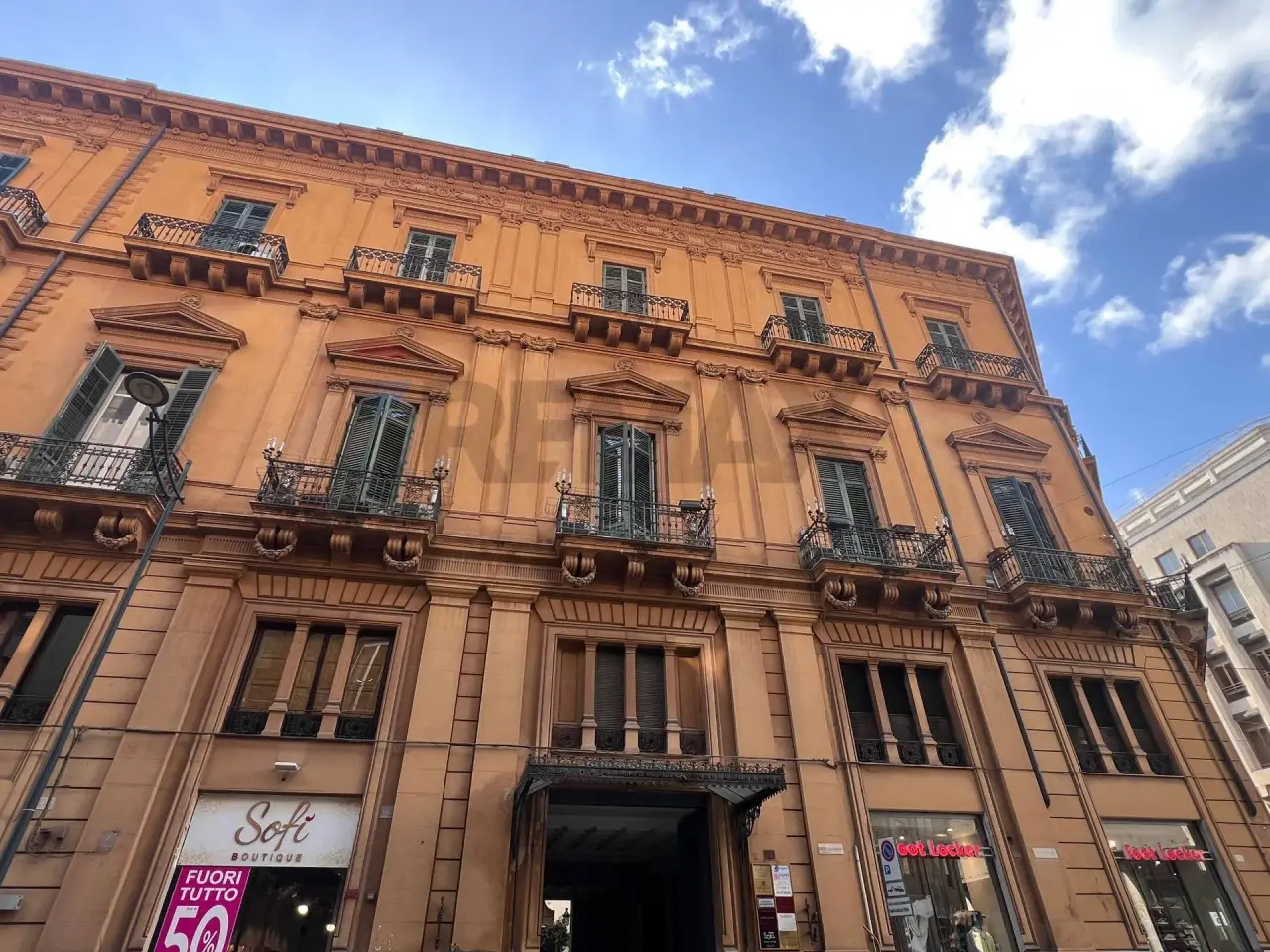 Negozio in Via Mariano Stabile 172, Palermo, {3} - Foto 2