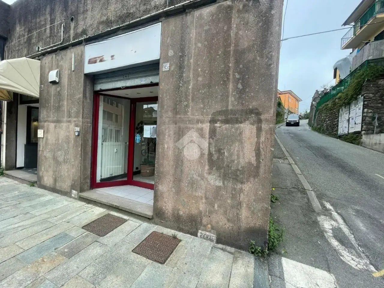 Negozio in Via Vittorio Veneto 145, Busalla, {3} - Foto 1