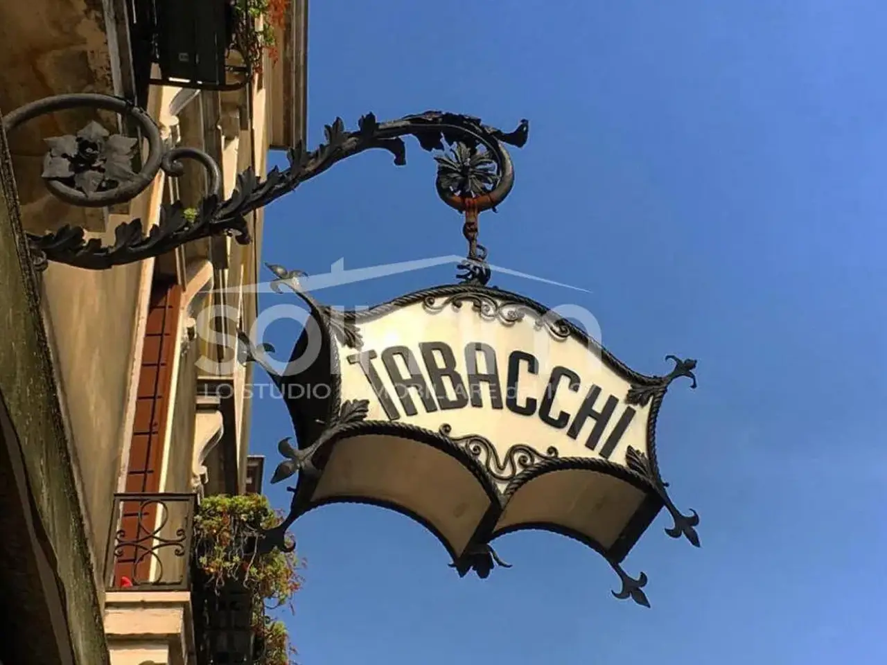 Esercizio commerciale in , Cagliari, {3} - Foto 1