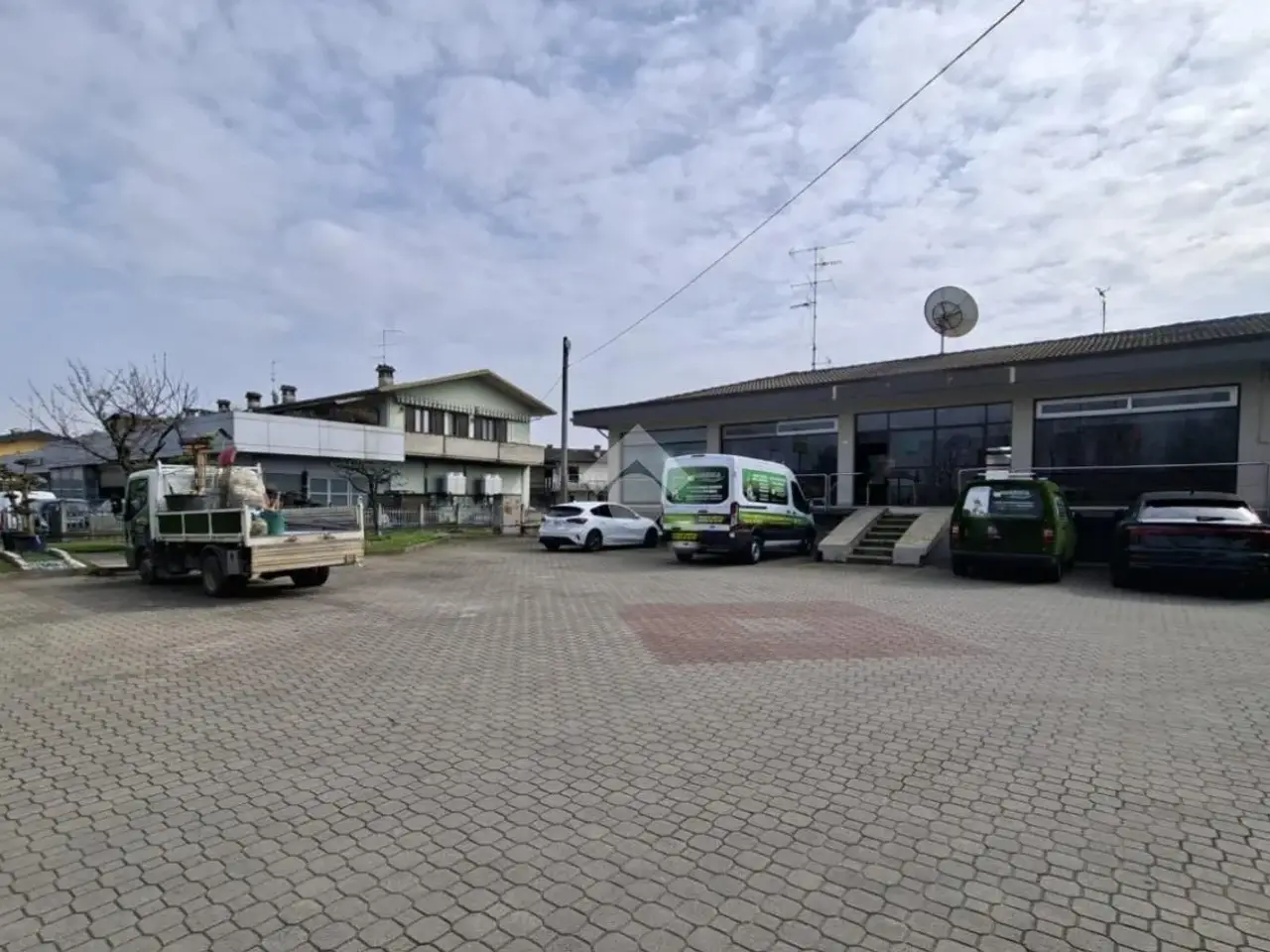 Ufficio in Via Trento, Capriano Del Colle, {3} - Foto 1