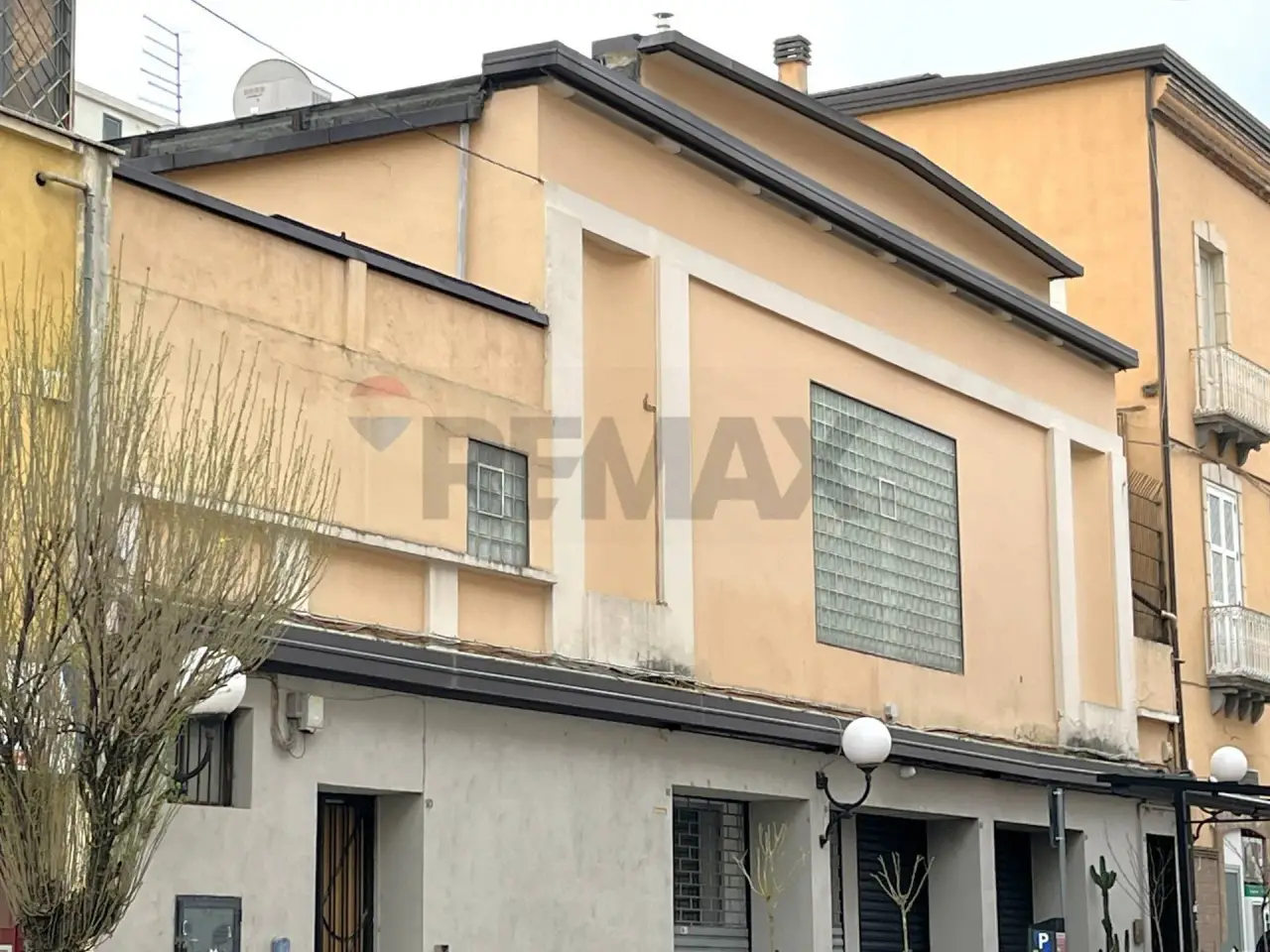 Negozio in Via Piave 5 d, Cosenza, {3} - Foto 1
