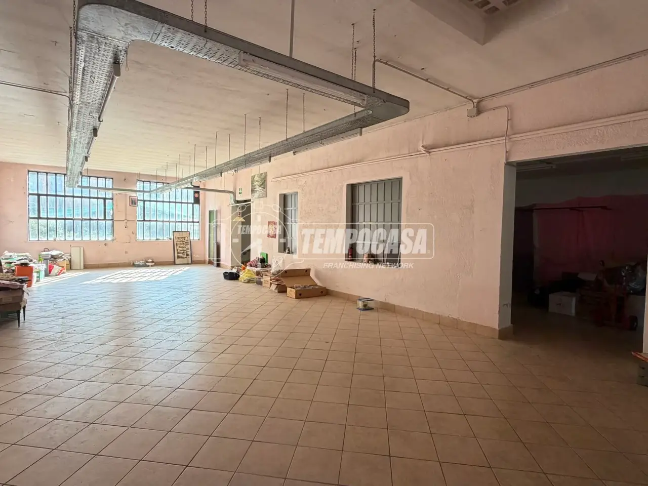 Laboratorio in Via dei Bastioni 30, Oleggio, {3} - Foto 1