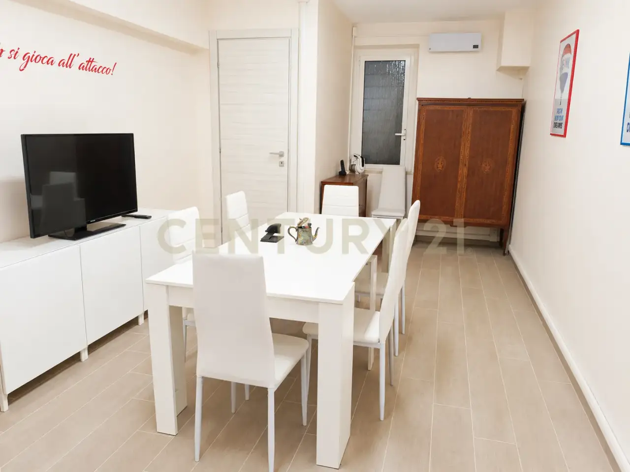 Agenzia immobiliare in Via Val Chisone 24, Roma, {3} - Foto 2