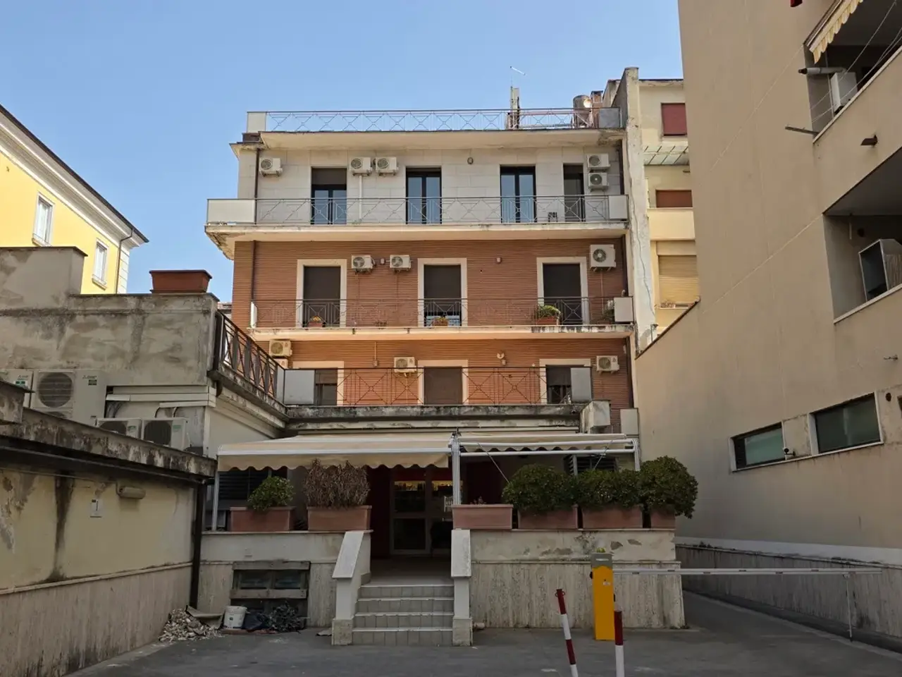 Ufficio in Corso Trieste 158, Caserta, {3} - Foto 1