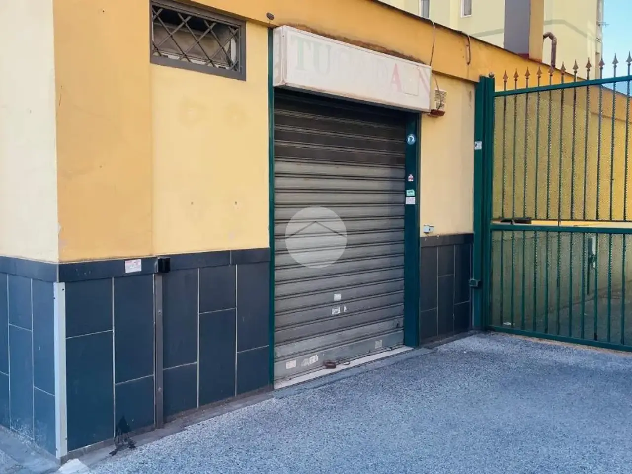 Negozio in Via Giacomo Leopardi 253, Napoli, {3} - Foto 2