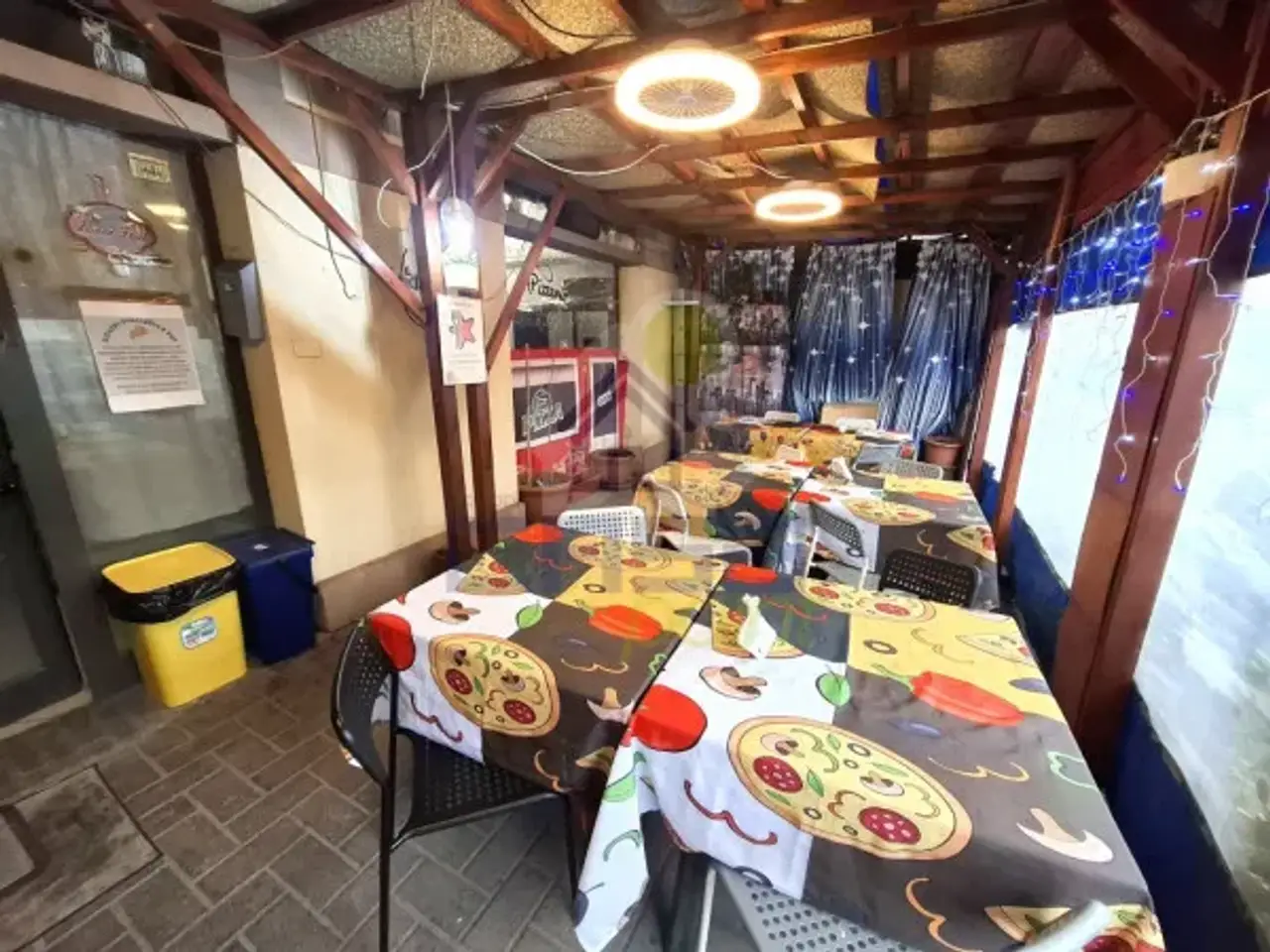 Pizzeria in Via Cavour 89, Cortemaggiore, {3} - Foto 2