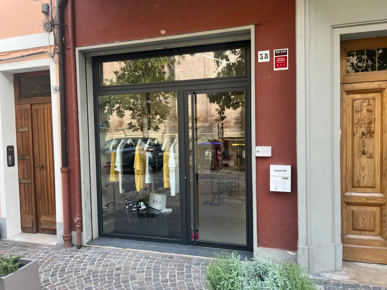 Negozio in Via C. B. Cavour 38, Crevalcore, {3} - Foto 1