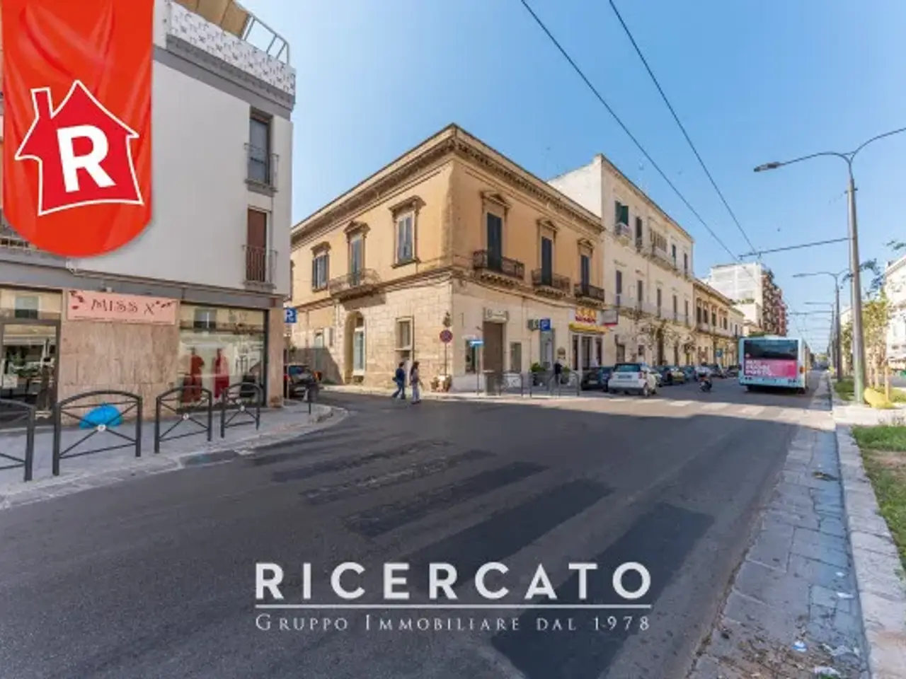 Negozio in Via Luigi De Simone 3, Lecce, {3} - Foto 1