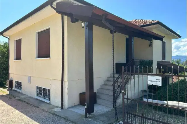 Villa in Via Ronchetti, 46, Taino - Foto 1