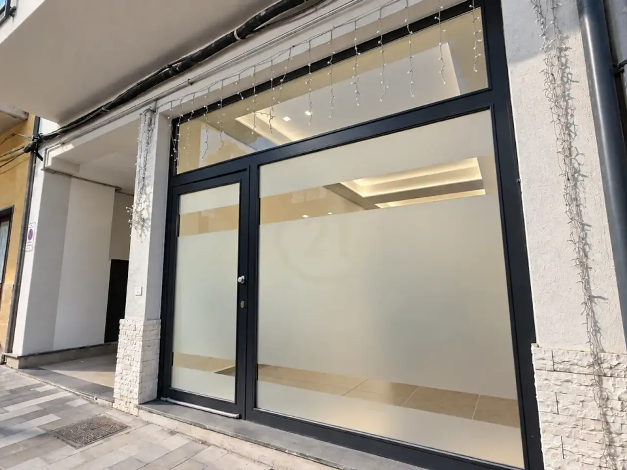 Negozio in Via San Nicolò 410, Misterbianco, {3} - Foto 1