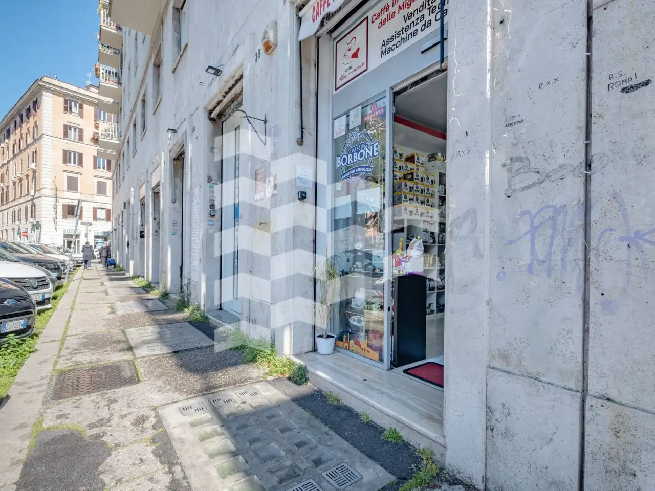 Negozio in Piazza di Santa Maria Liberatrice 37, Roma, {3} - Foto 1