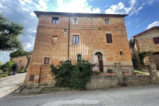 Semi-detached house in Località I Poggi, Castiglione del Lago - Photo 1