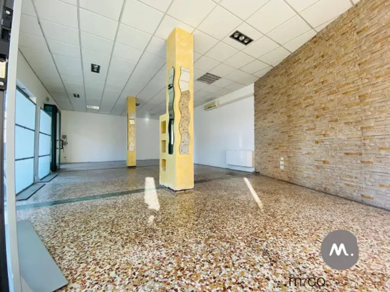 Negozio in Piazza Martiri Garibaldini, Caneva, {3} - Foto 2
