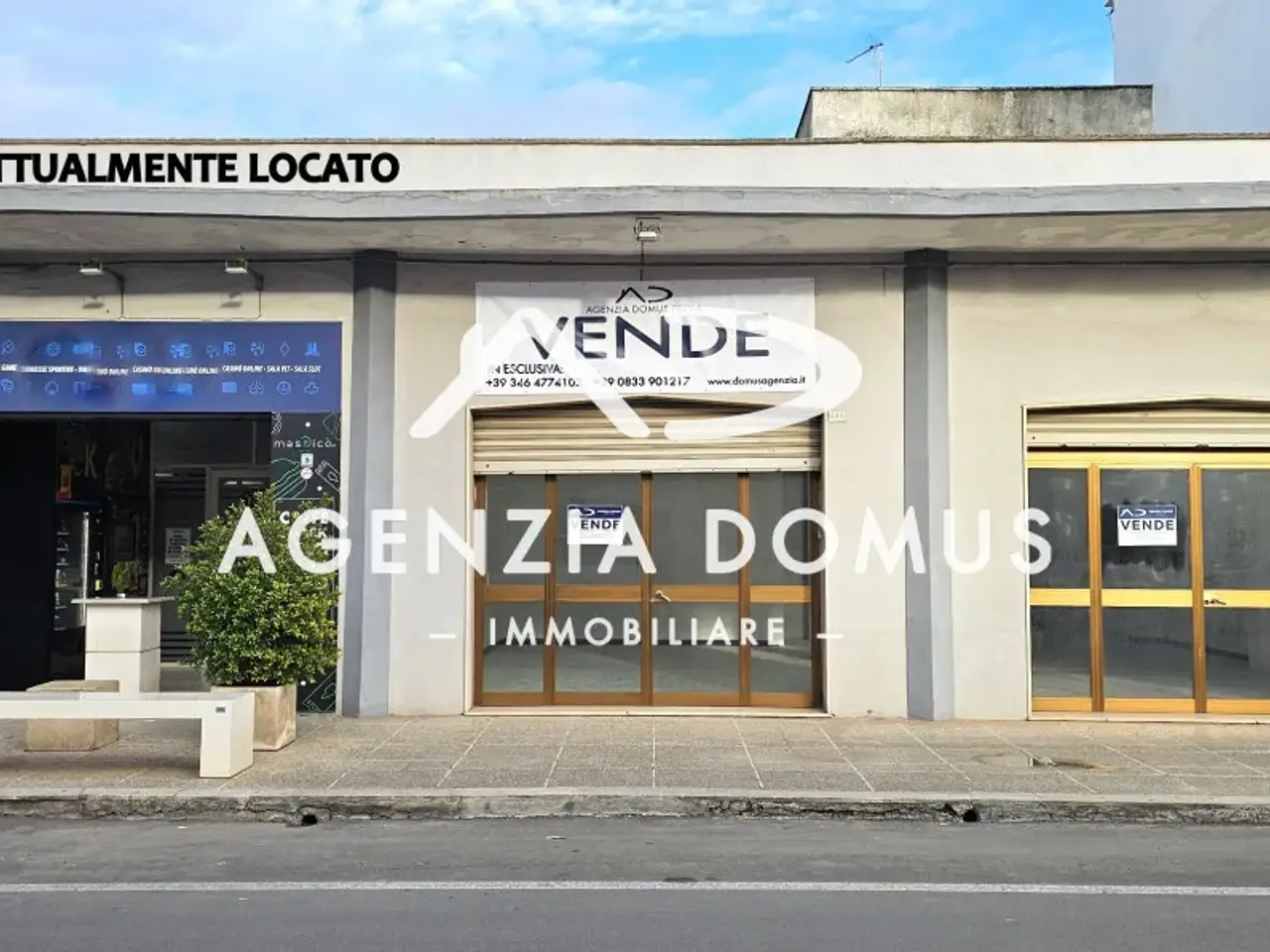 Negozio in Via Regina Margherita 245, Taviano, {3} - Foto 1