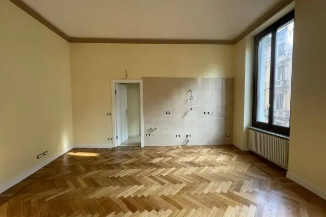 2-room flat in Piazza Castello, Torino - Photo 1