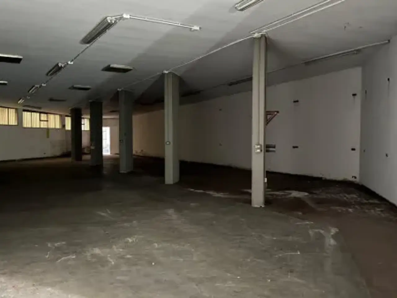 Magazzino in Via Monte Emilius, Aosta, {3} - Foto 2