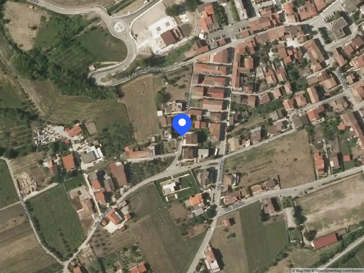Fabbricato misto in Via Caselle, Castelvenere, {3} - Foto 1