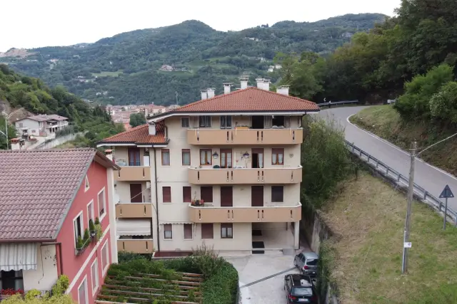 Apartament in Via Campanile 11, Chiampo - Photo 1