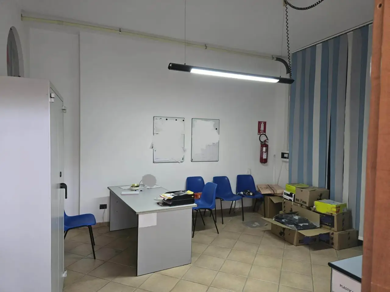 Locale commerciale in Via Settembrini, Talsano/S. Donato, Taranto, Taranto, Taranto, {3} - Foto 2