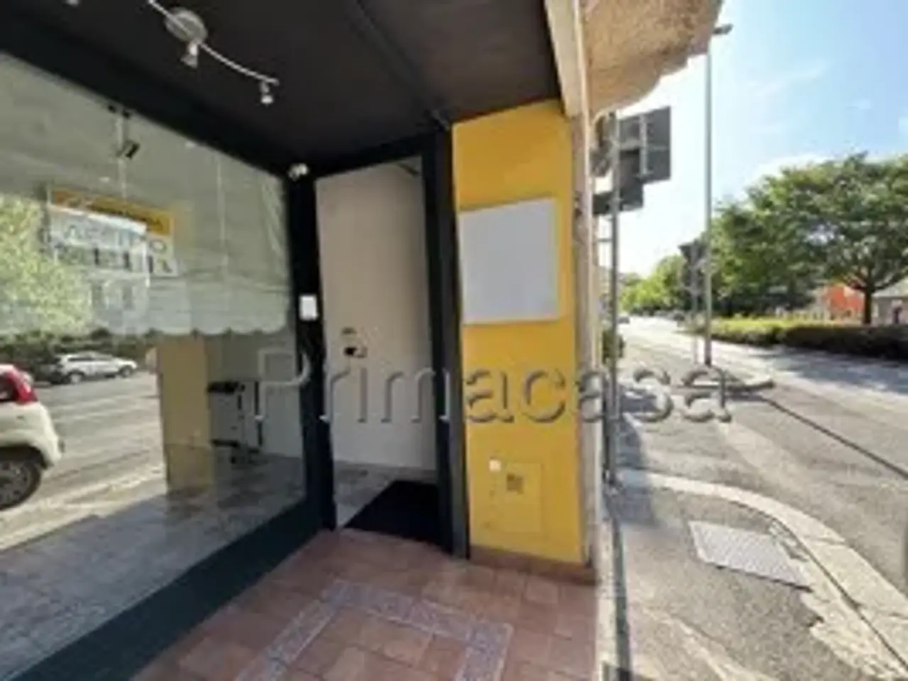 Negozio in Via Goffredo Mameli 12, Verona, {3} - Foto 2