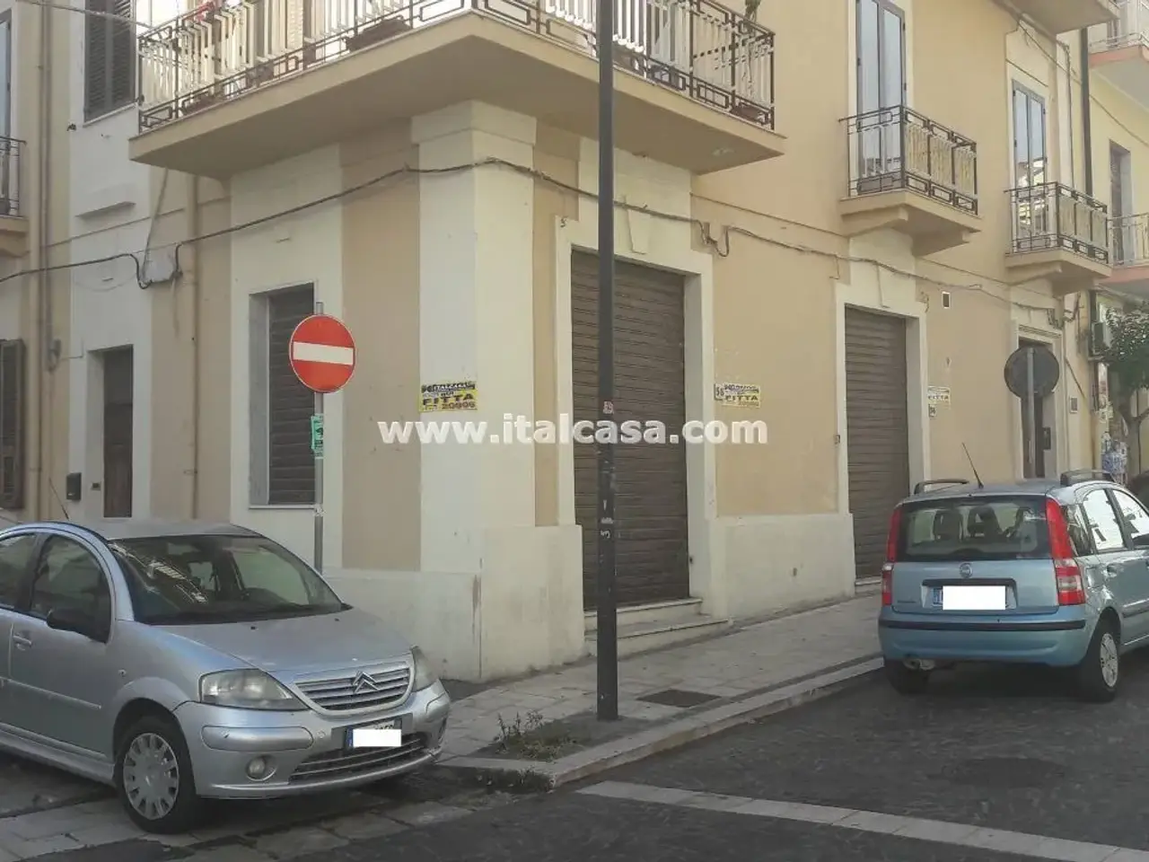 Magazzino in Via Generale Tellini, Crotone, Crotone, {3} - Foto 1
