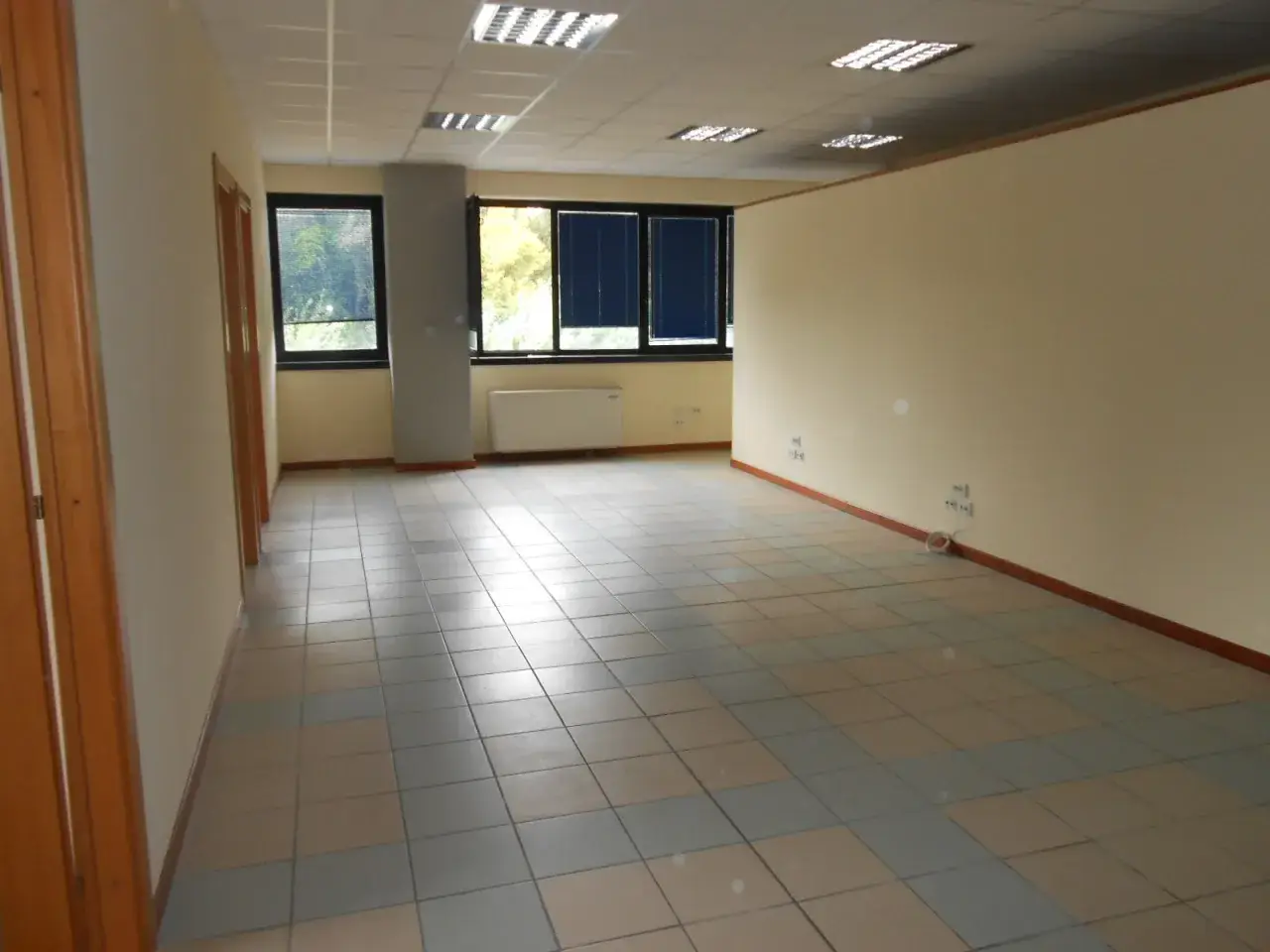 Ufficio in Viale Alcide De Gasperi, Lucca, {3} - Foto 1