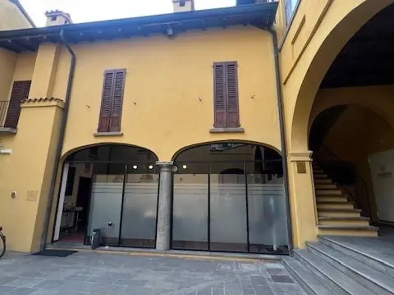 Ufficio in Via Fratelli Galliari 1, Treviglio, {3} - Foto 1