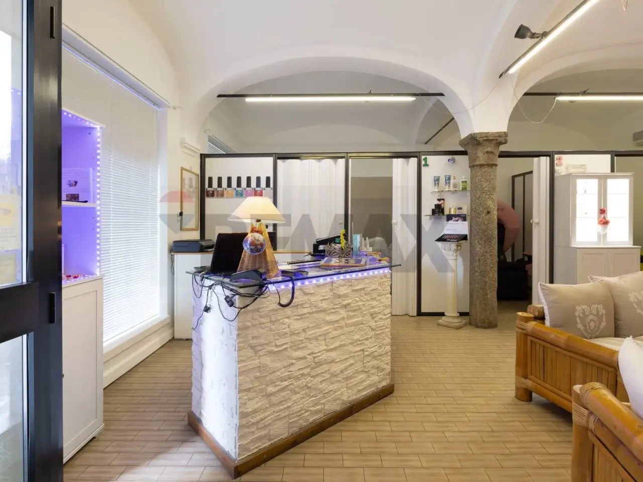 Negozio in Via Giuseppe Verdi 9, Casatenovo, {3} - Foto 1