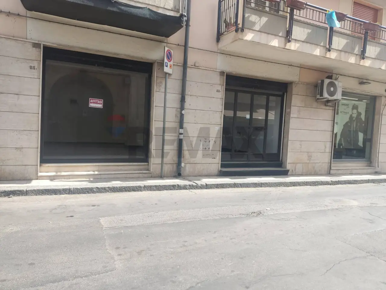 Negozio in Via IV Traversa 86/C 86/d, Belpasso, {3} - Foto 1