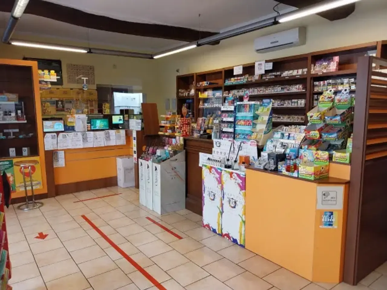 Tabaccheria in Via Roma, Cerro Maggiore, {3} - Foto 1