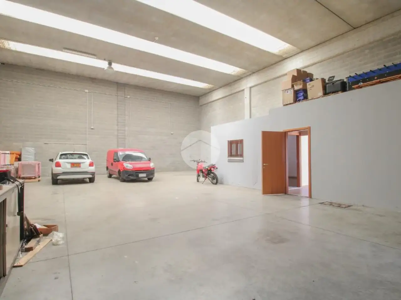 Capannone in Via Pietro Nenni 1, Treviglio, {3} - Foto 2