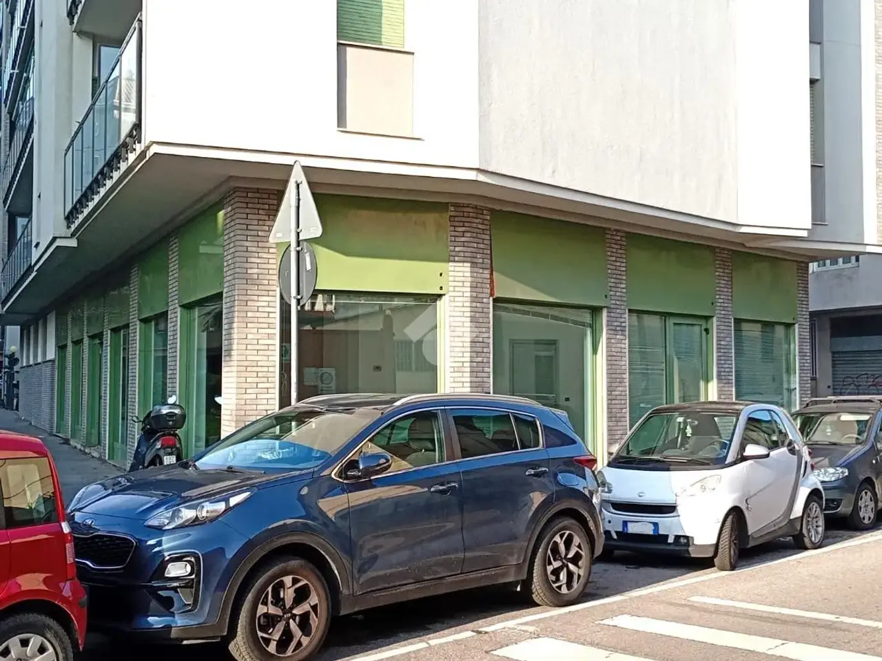 Negozio in Via Felice Cavallotti 229, Sesto San Giovanni, {3} - Foto 2