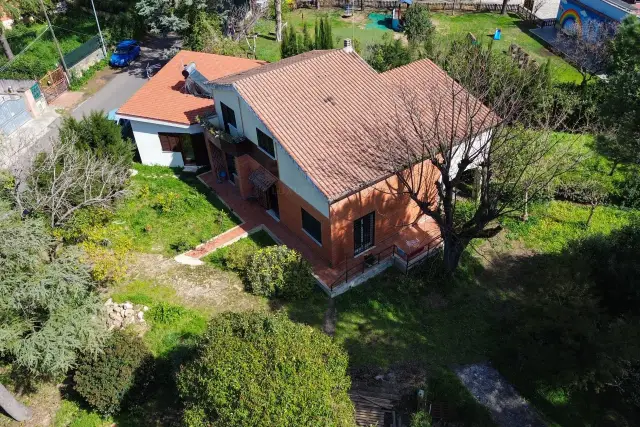 Villa in Via Monte Rosa, Guidonia Montecelio - Foto 1