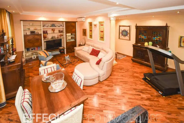 4-room flat in Viale Europa, Melzo - Photo 1