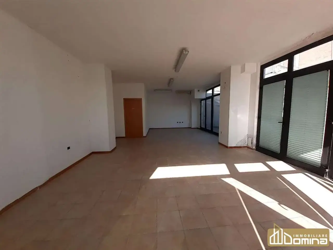 Ufficio in Via Tiraboschi 36, Ancona, {3} - Foto 1