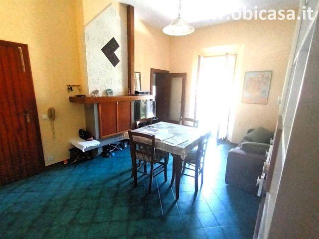 2-room flat in {3}, - Photo 1