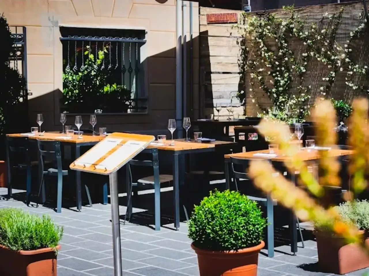 Ristorante in Piazza d'Alaggio, Savona, {3} - Foto 2