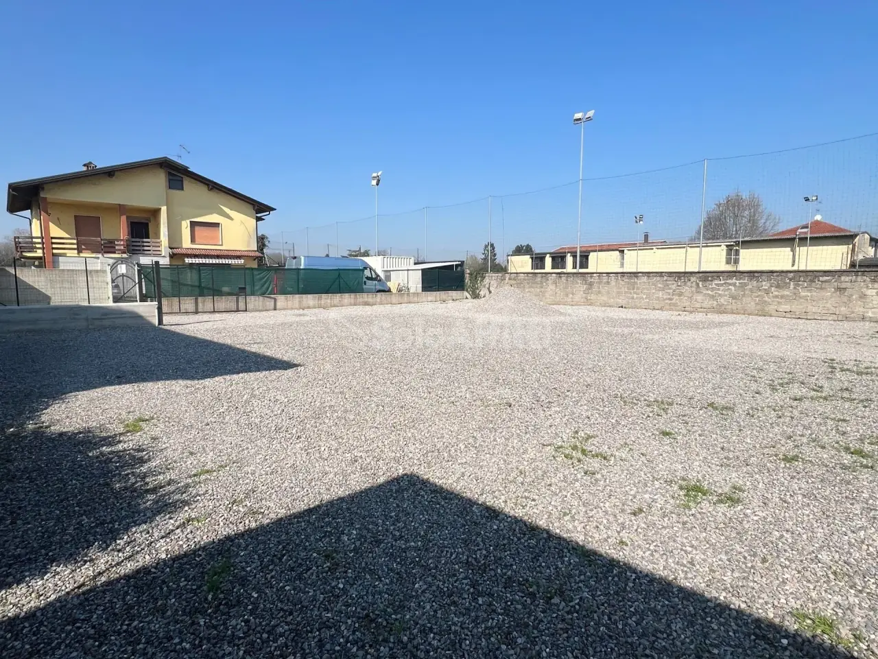 Parcheggio chiuso in , Comazzo, {3} - Foto 2