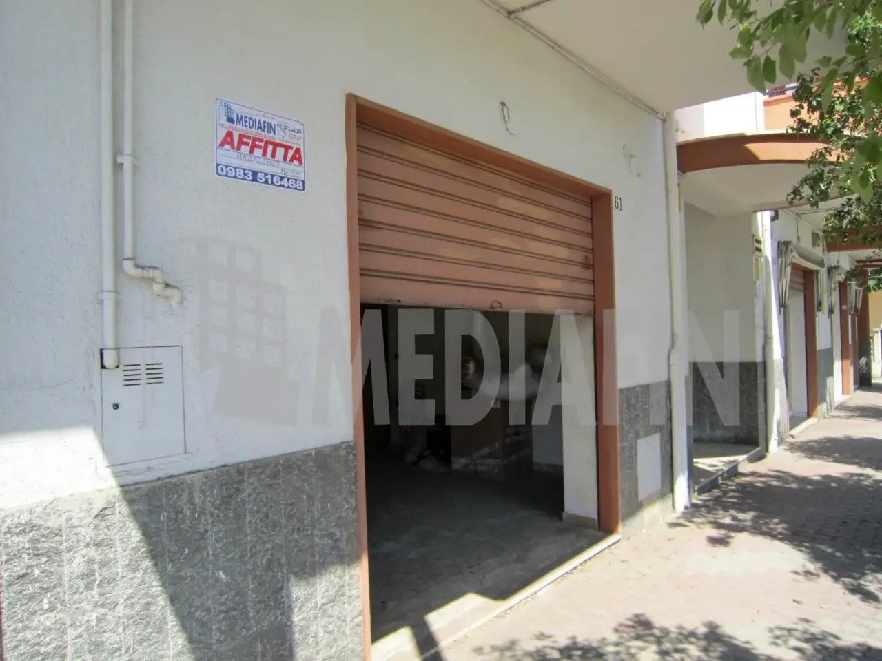 Magazzino in Viale Sant'Angelo, Corigliano-Rossano, {3} - Foto 2
