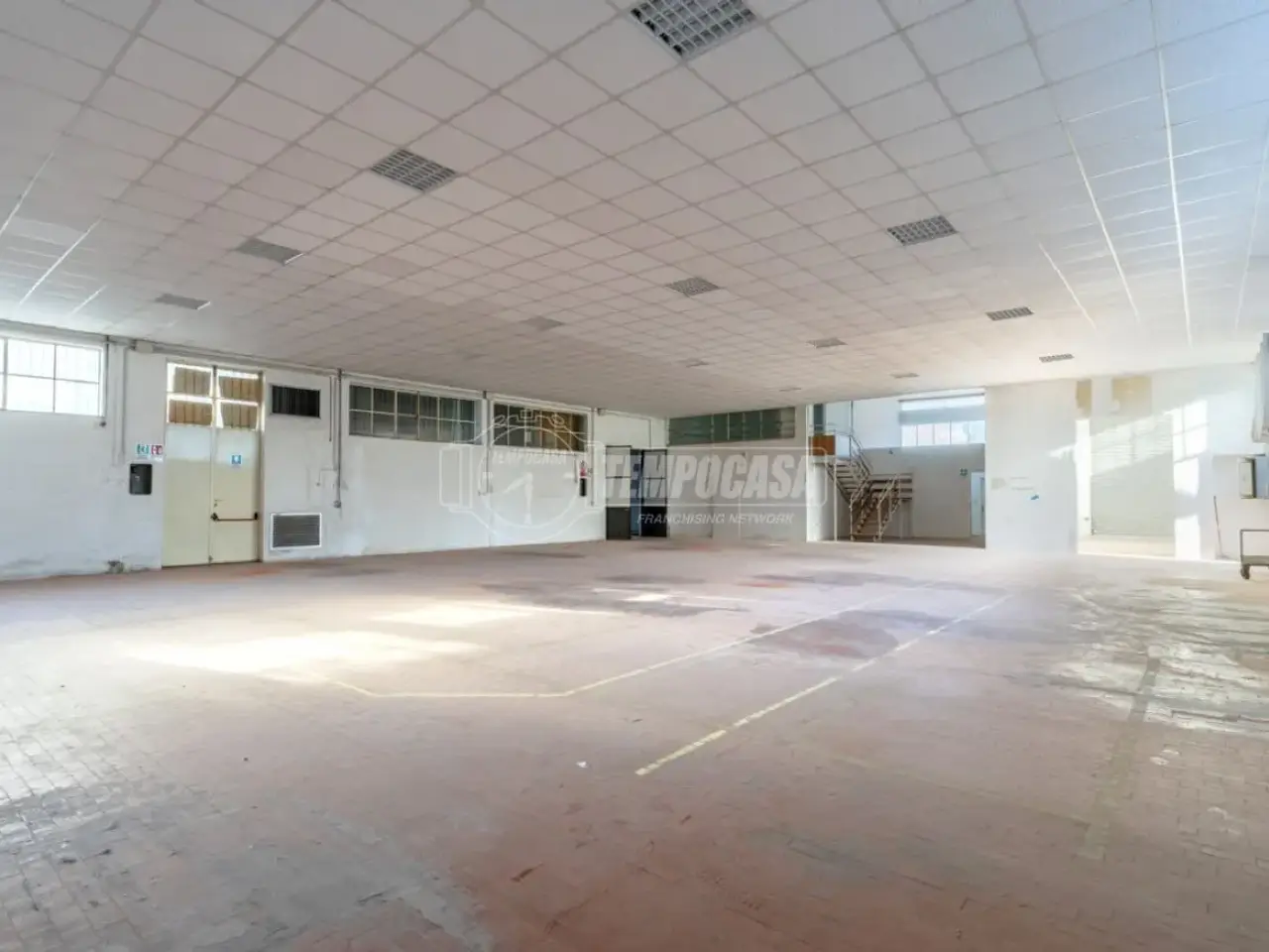 Capannone in Viale dell'Industria, Corridonia, {3} - Foto 2