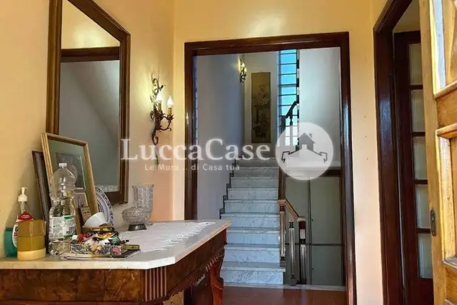 Two-family villa in Romana 1100, Lucca - Photo 1