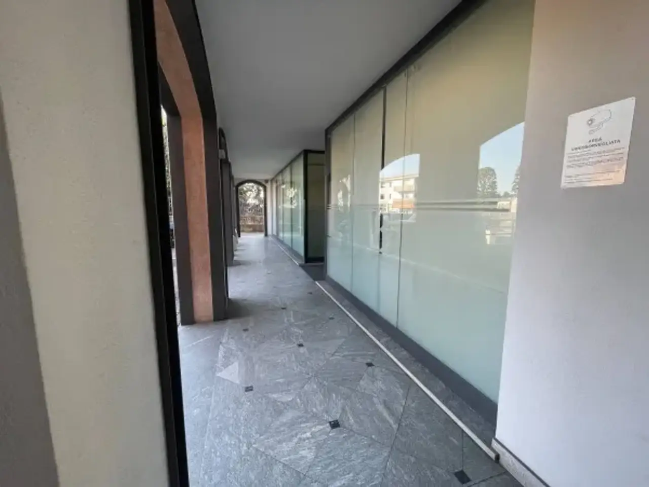 Negozio in Via Prealpi 6, Giussano, {3} - Foto 2