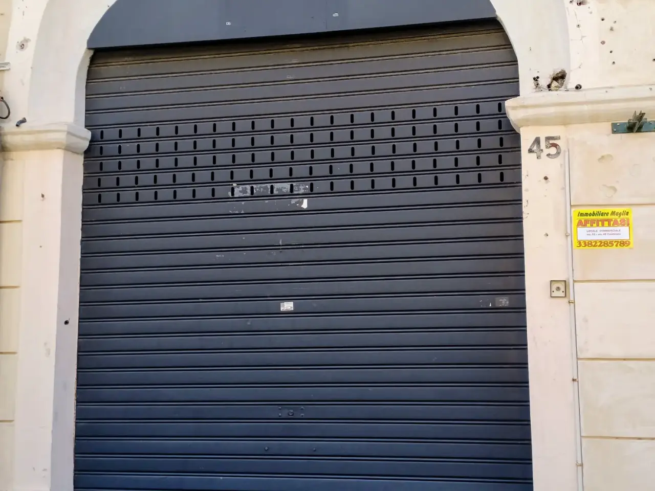 Negozio in Via Centonze 45, Messina, {3} - Foto 1