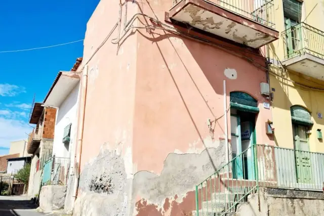 Casa indipendente in Via Angelo Emanuele, Motta Sant'Anastasia - Foto 1