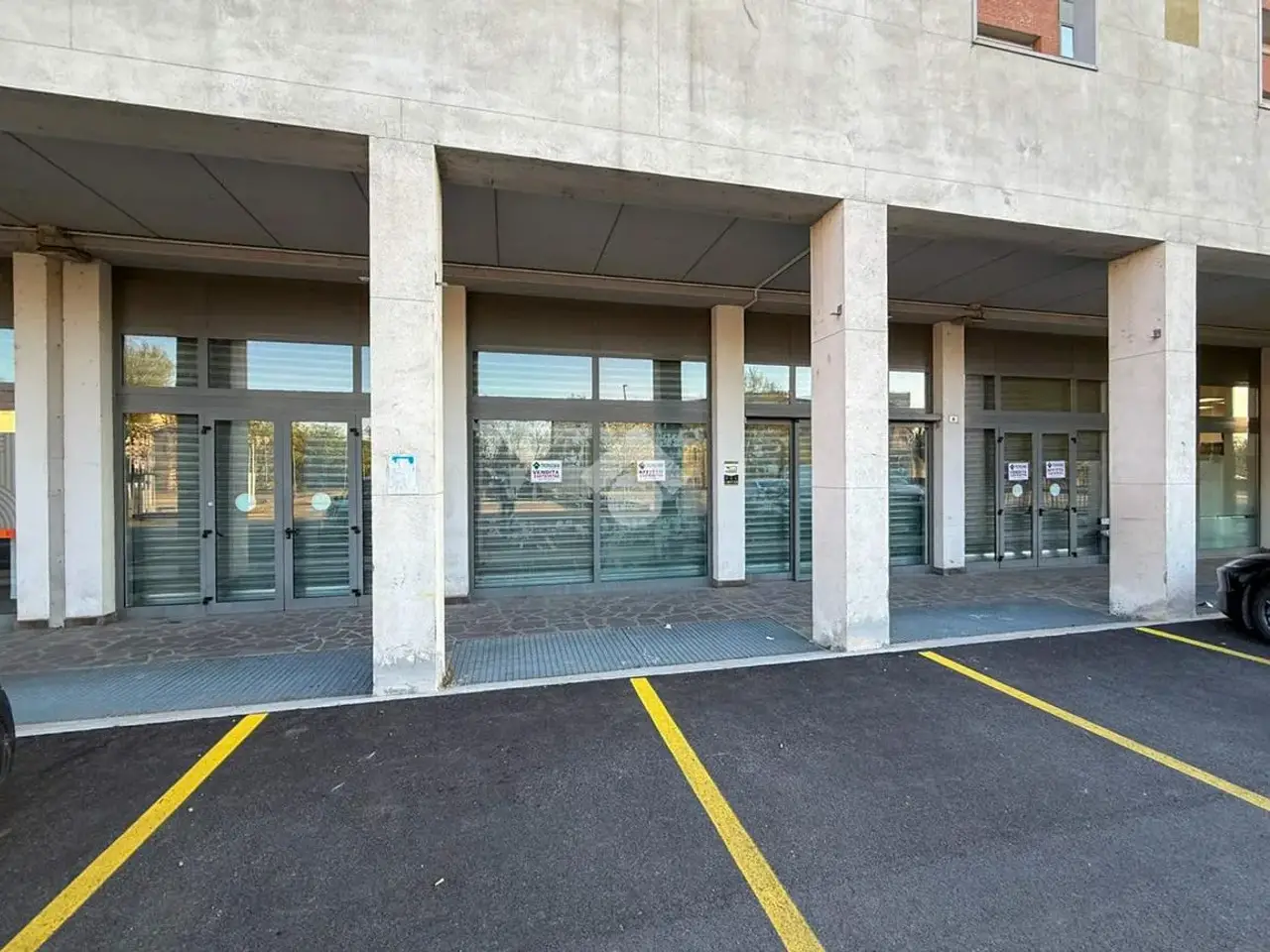 Negozio in Via Dante Ruffini 8, Cremona, {3} - Foto 1