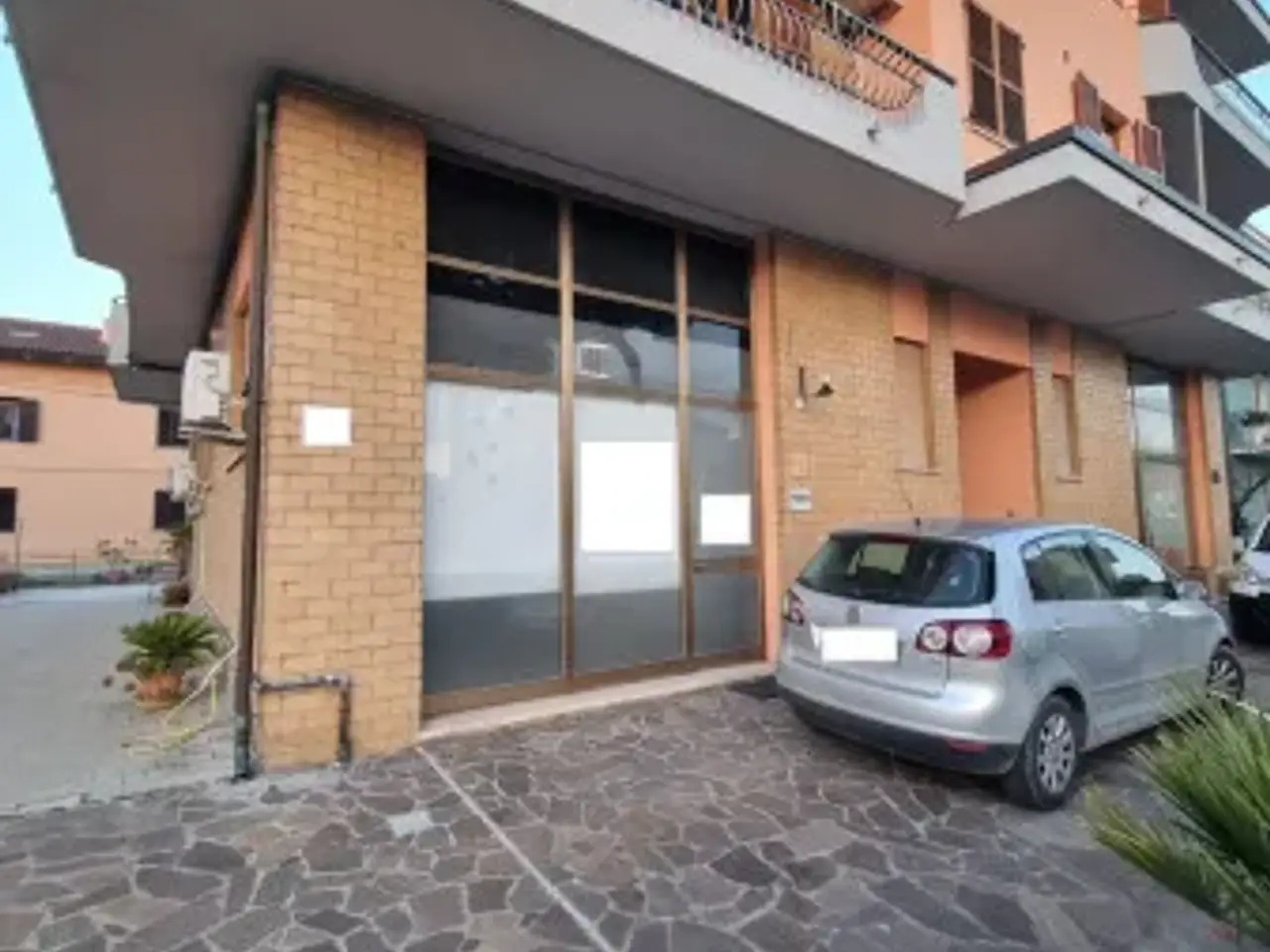 Negozio in , Corridonia, {3} - Foto 2