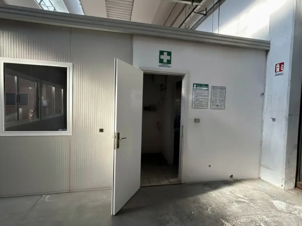 Capannone in Via Nazionale del Brennero, San Pietro In Cariano, {3} - Foto 2
