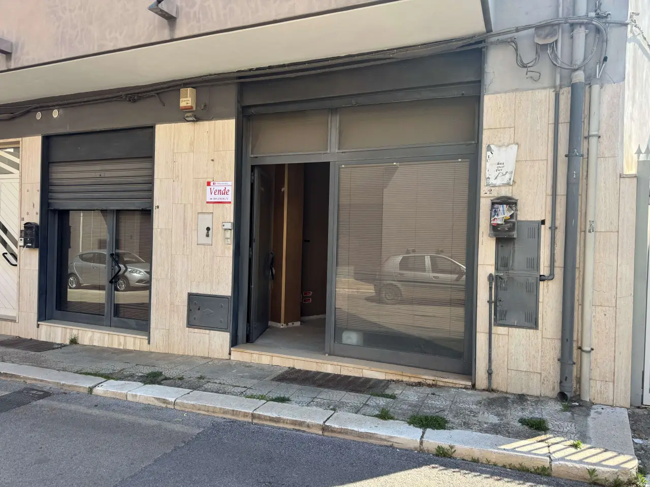 Negozio in Via di Crollaranza 22, Noicattaro, {3} - Foto 1