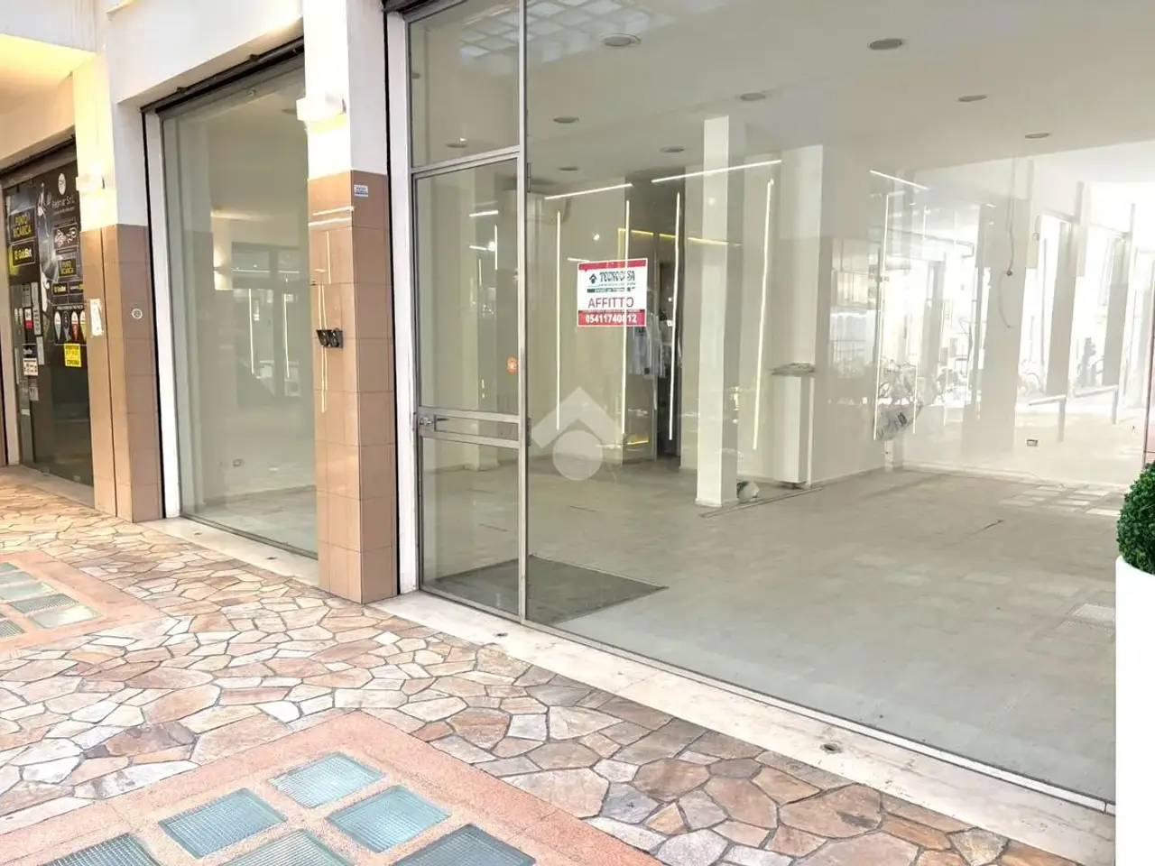 Negozio in Via Mentana 36, Rimini, {3} - Foto 1